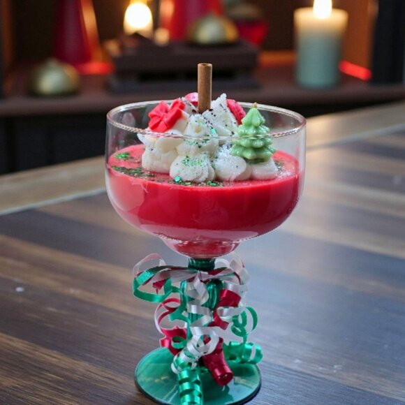 Holiday Candle ✦ Mistletoe & Cinnamon ✦ Soy Wax in XL Wine Glass w/ Green Stem - Picture 5 of 11